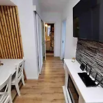 Lovely 3-bedroom In The Center Apartamento *