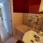 Apartamento Lovely 3-bedroom In The Center Timisoara