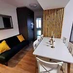 Lovely 3-bedroom In The Center Apartamento *