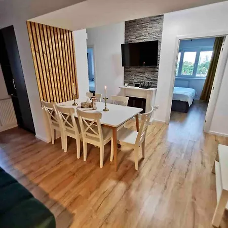 Lovely 3-bedroom In The Center Apartamento *