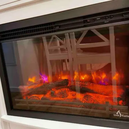 Lovely 3-bedroom In The Center Apartment