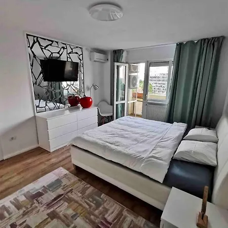 Lovely 3-bedroom In The Center * Timişoara