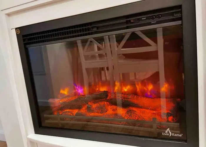 Lovely 3-bedroom In The Center Apartment