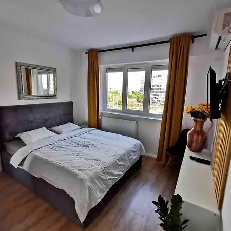 Lovely 3-bedroom In The Center *